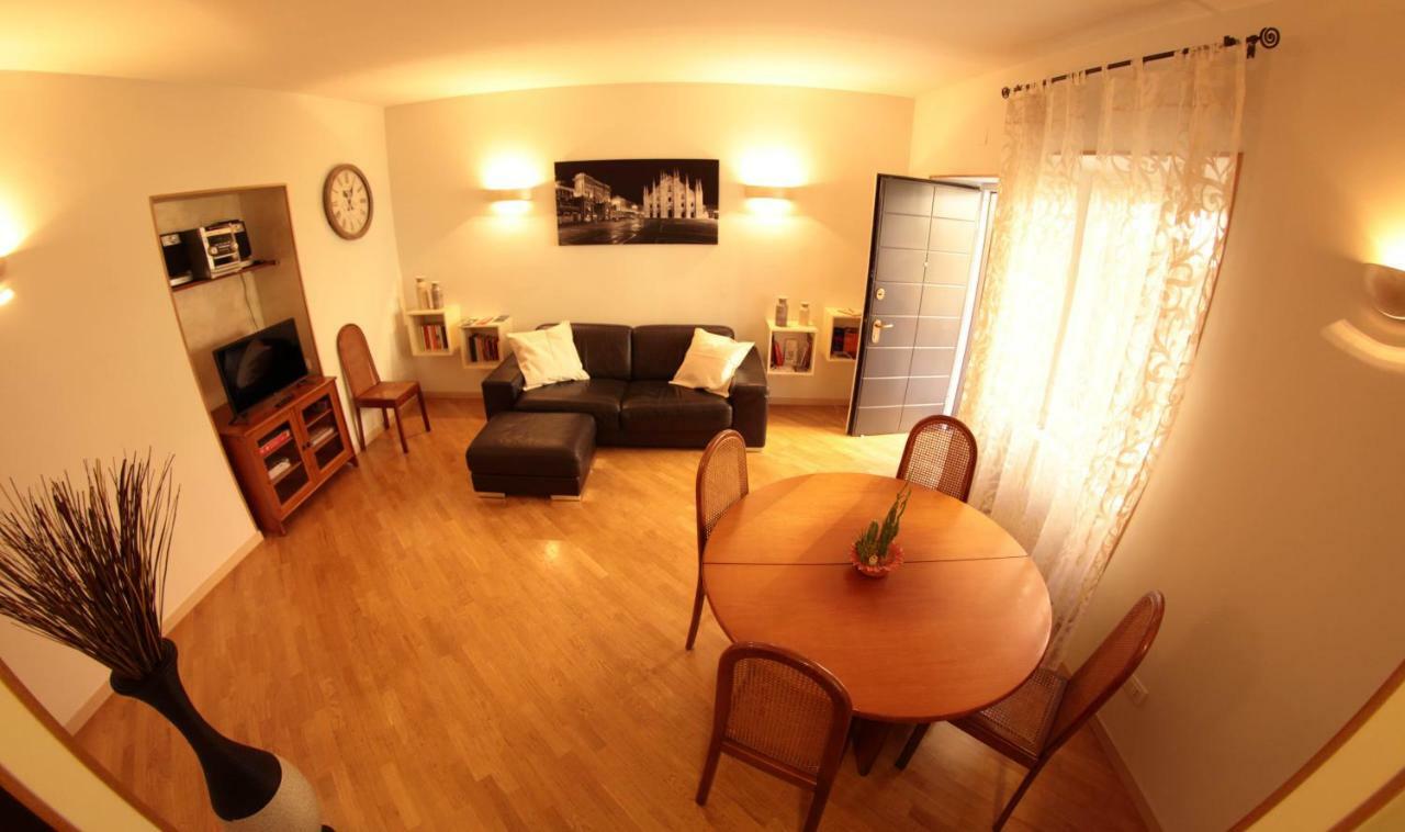 B&B Terrazza Baires - In The Heart Of Мілан Екстер'єр фото